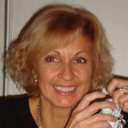 Simona Benešová Customer Care Expert